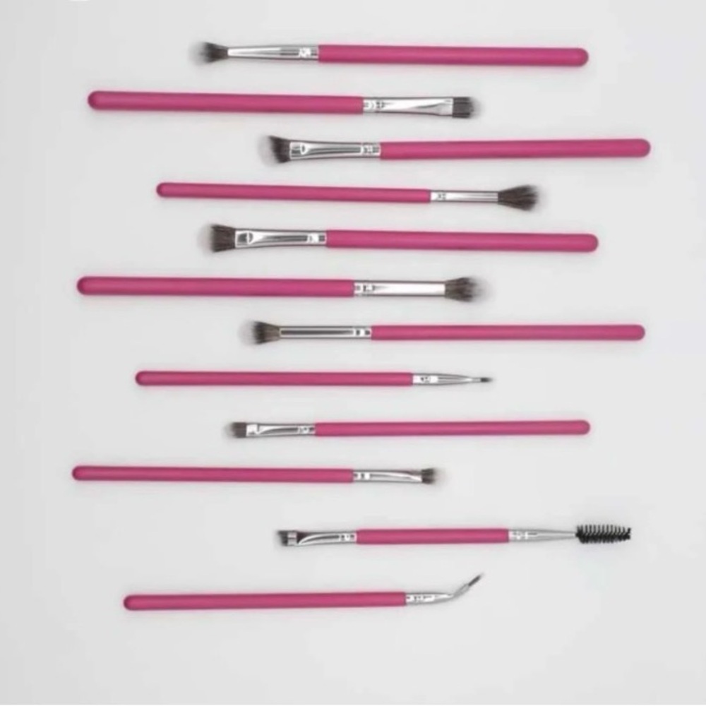 12-Piece Eye Makeup Brush Set – Blend, Shade & Define with Ease! - Picture 3 of 4